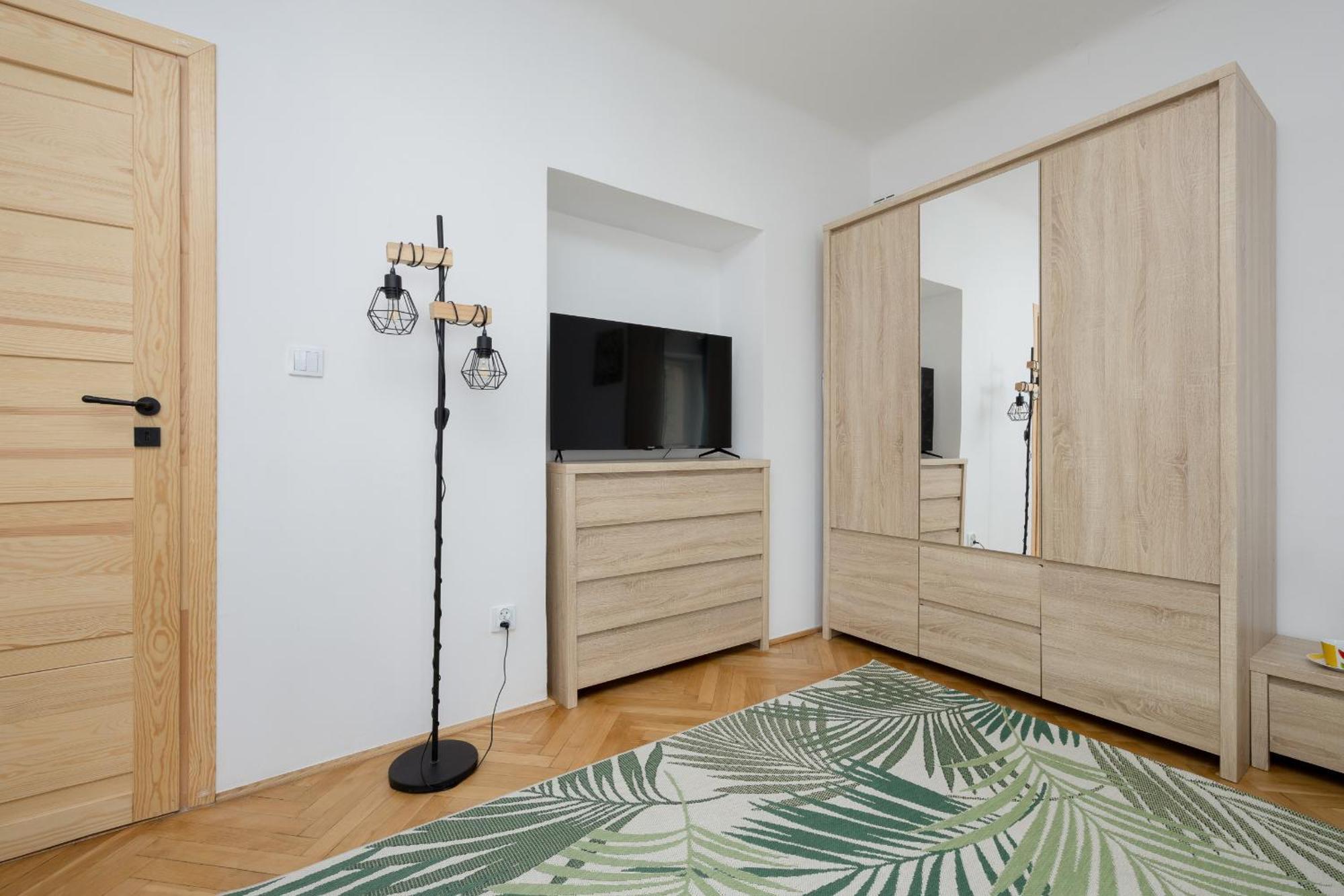 Spacious For 6 People Near The Old Town By Renters * Warszawa